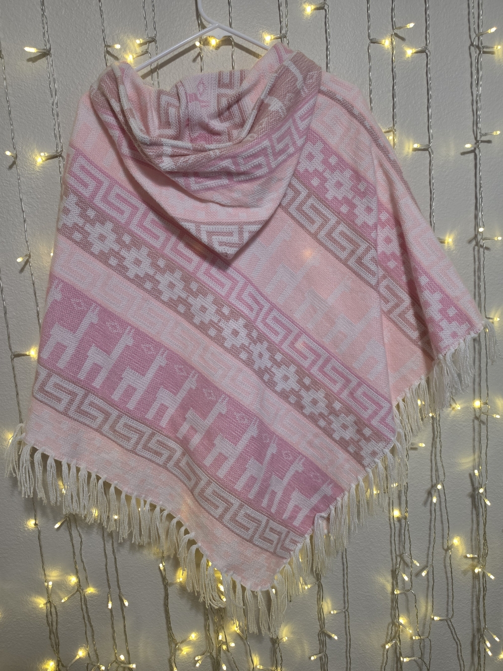 New Pink Alpaca Pattern Hooded Poncho From Peru Size M - Picture 2 of 3